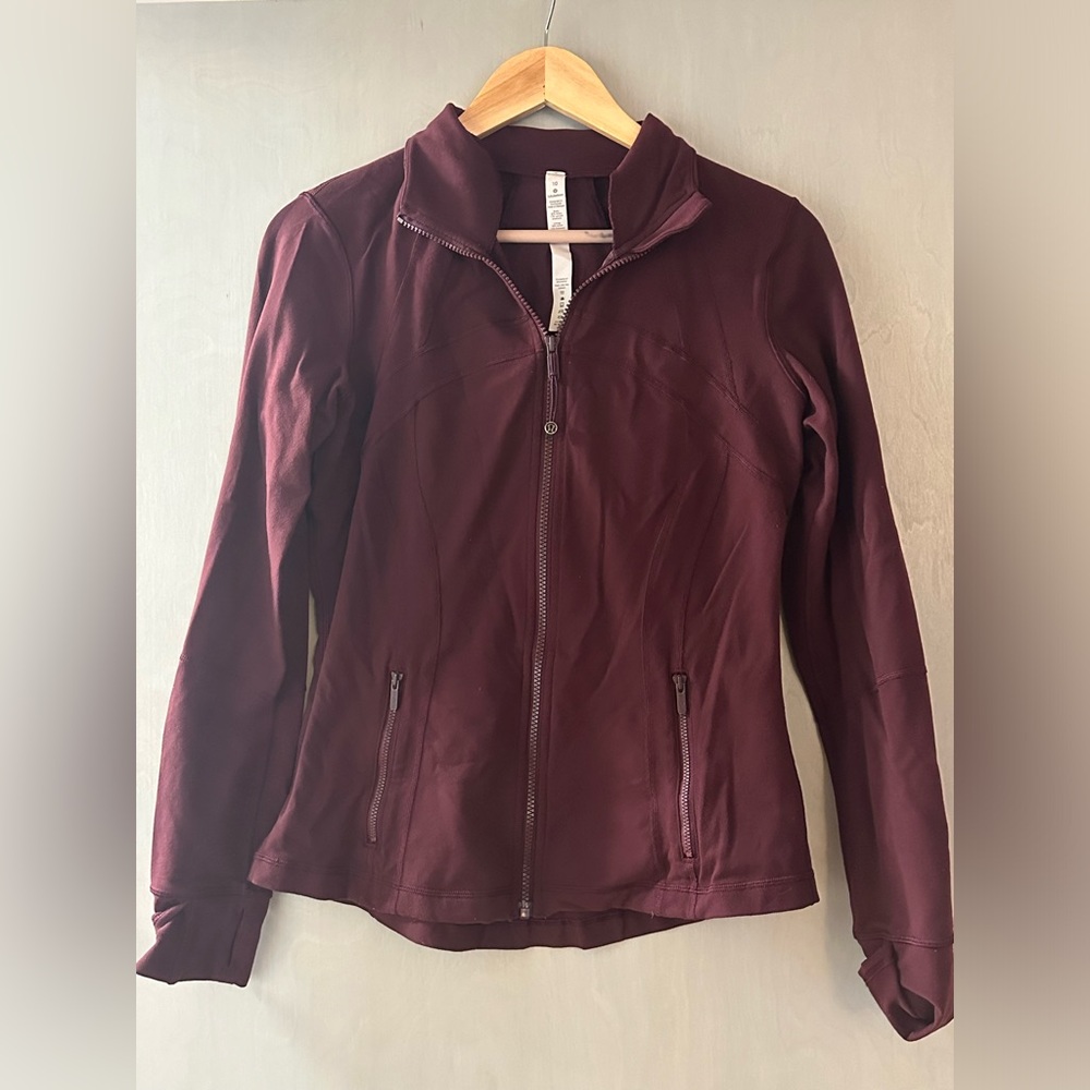 Define Lululemon Jacket size 10